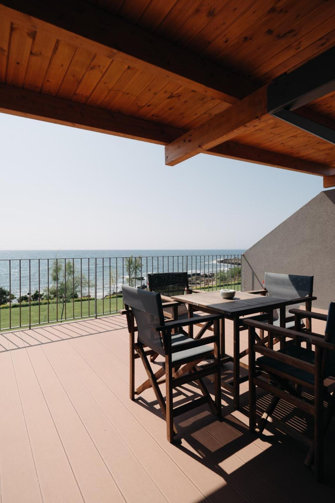 Real Life Homes Luxurious Seafront Villas Each With Their Own Private Pools Korakochori Luaran gambar